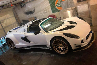 Illustration for article titled Praise All That Is Unholy: Here's A BMW V10 Swapped Into A Lotus Elise